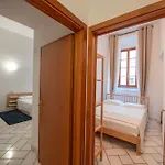 Guarnacci Apartman *