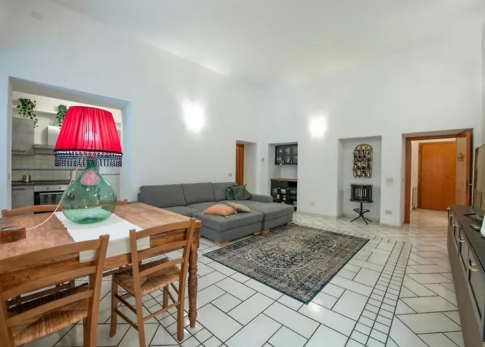 Guarnacci 아파트 *